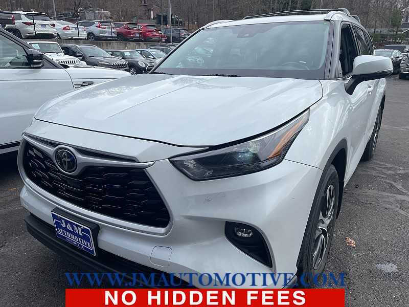 2022 Toyota Highlander XLE's photo