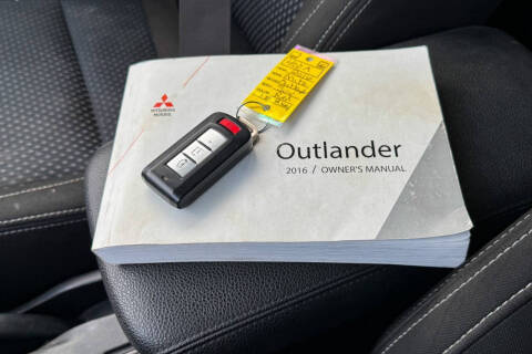 2016 Mitsubishi Outlander SE