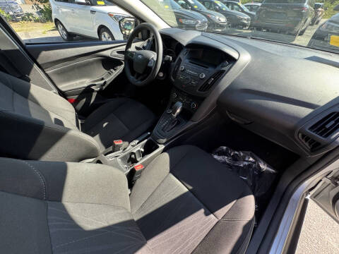 2017 Ford Focus S