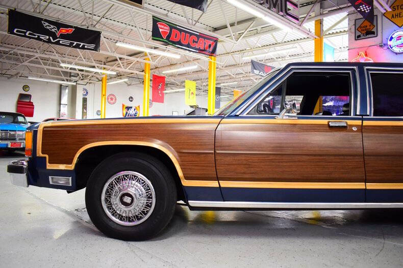 1986 Ford LTD Crown Victoria