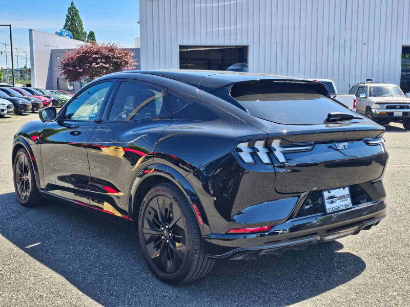 2025 Ford Mustang Mach-E GT