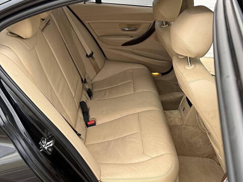 2013 BMW 3 Series 328i