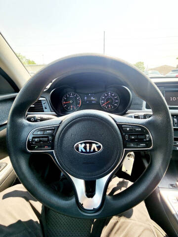 2017 Kia Optima LX