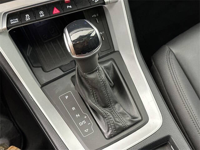 2024 Audi Q3 quattro S line Premium 45 TFSI