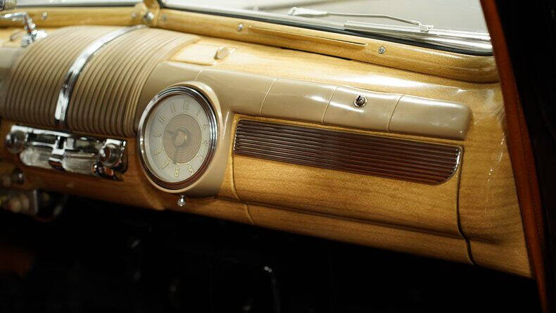 1948 Ford Super Deluxe