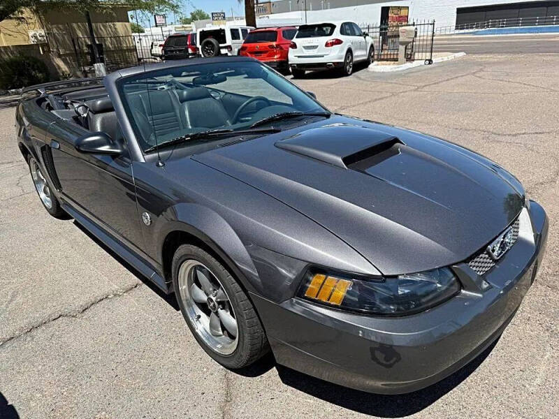 2004 Ford Mustang GT Deluxe