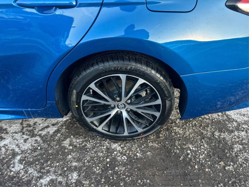 2019 Toyota Camry SE