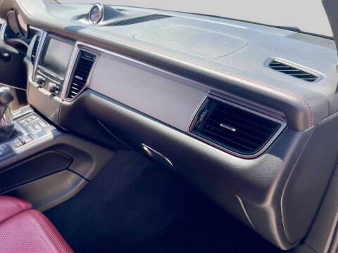 2015 Porsche Macan S