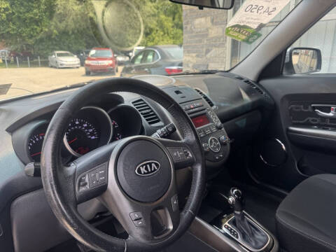 2012 Kia Soul +