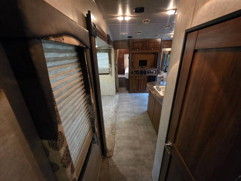 2015 FUZION IMPACT 301