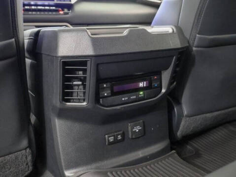 2024 Toyota Sequoia SR5