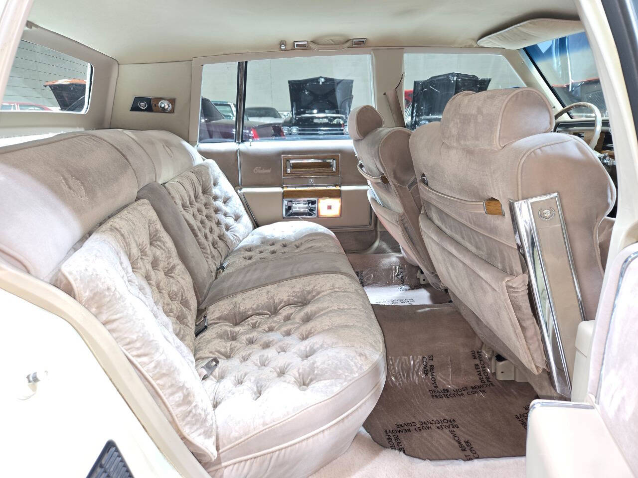 1981 Cadillac Fleetwood Brougham 13