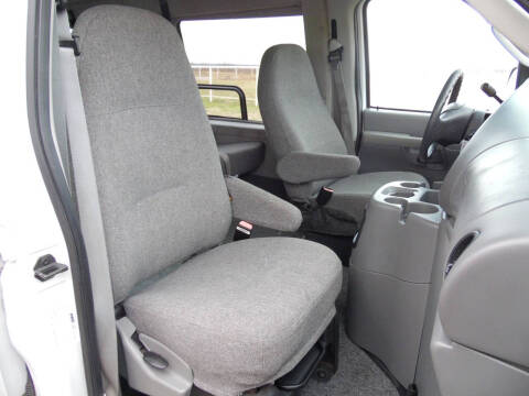 2004 Ford E-Series E-250