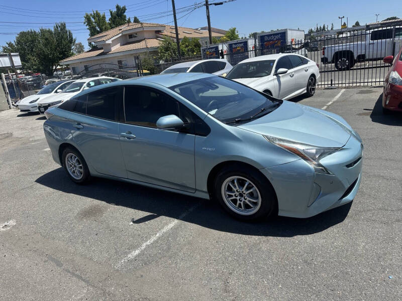 2017 Toyota Prius Two