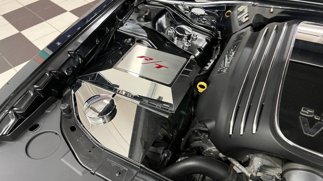 2013 Dodge Challenger 6