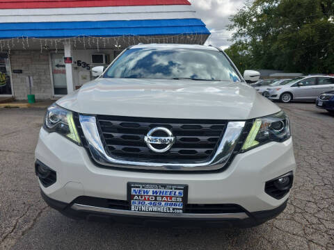 2017 Nissan Pathfinder SV