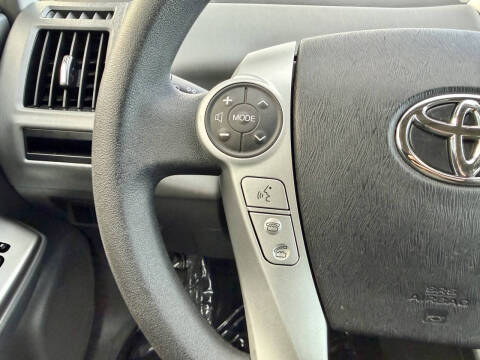 2012 Toyota Prius v Five