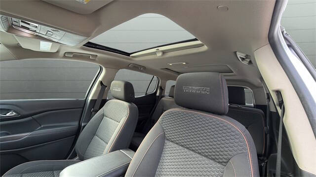 2017 GMC Acadia SLE-2