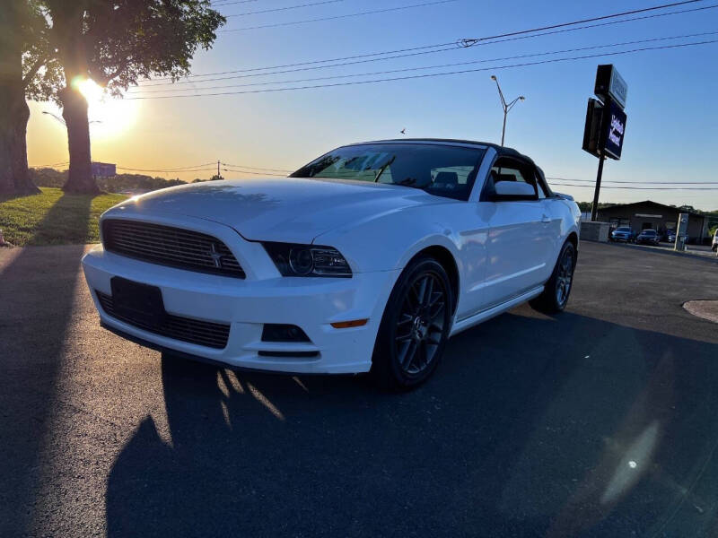 2014 Ford Mustang V6