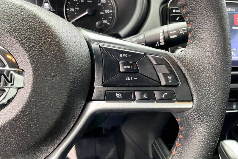 2021 Nissan Kicks SR