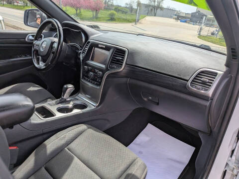 2019 Jeep Grand Cherokee Laredo E