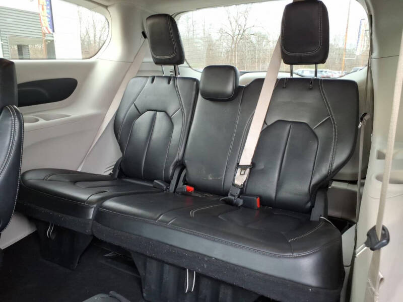 2023 Chrysler Pacifica Touring L
