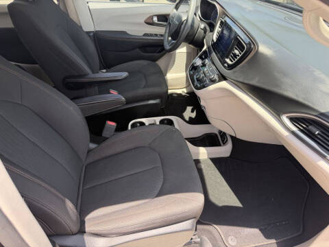 2017 Chrysler Pacifica Touring