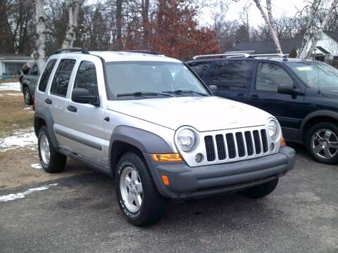 2005 Jeep Liberty for sale at LAKESIDE MOTORS LLC in Houghton Lake MI