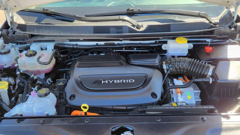 2024 Chrysler Pacifica Plug-In Hybrid Select