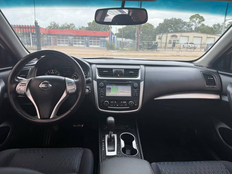 2017 Nissan Altima 2.5 SV