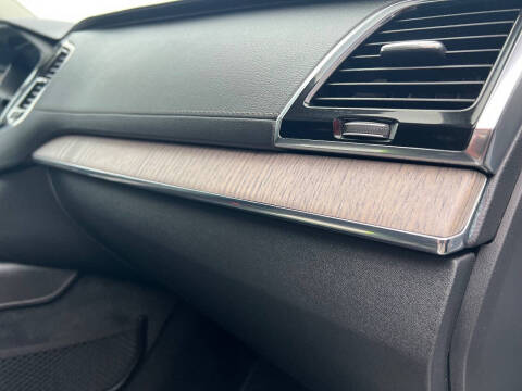 2021 Volvo XC90 T6 Inscription 6-Passenger