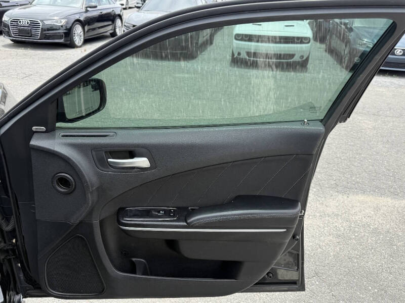 2018 Dodge Charger SXT Plus