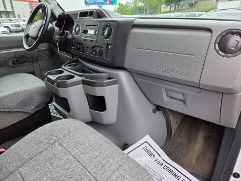 2012 Ford E-Series E-350 SD XLT