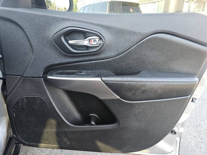 2019 Jeep Cherokee Latitude