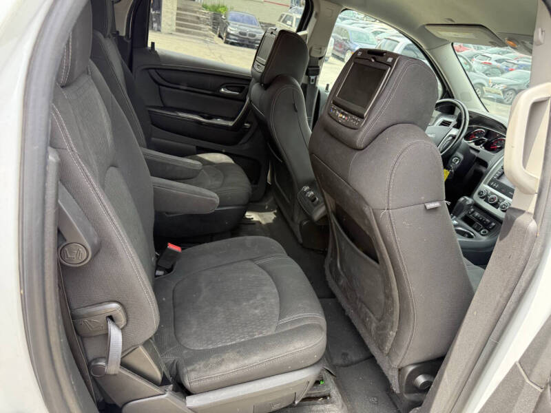 2016 GMC Acadia SLE-2