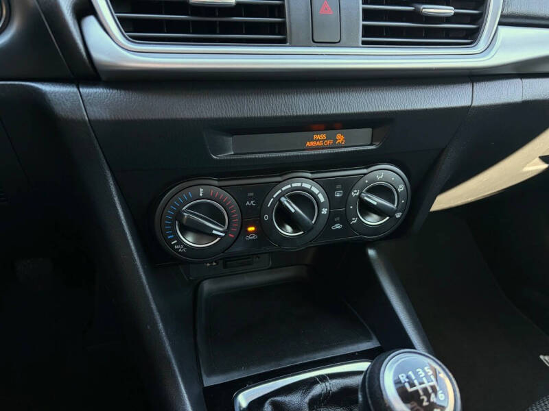 2017 Mazda MAZDA3 Sport