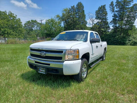 2011 Chevrolet Silverado 1500 for sale at LA PULGA DE AUTOS in Dallas TX