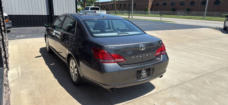 2009 Toyota Avalon XLS