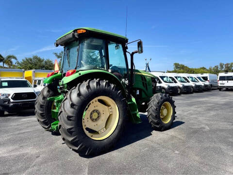 2015 John Deere 6115d