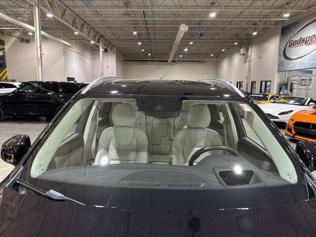 2022 Volvo XC90 T5 Momentum