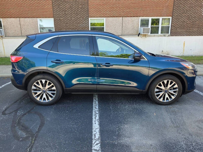 2020 Ford Escape Titanium