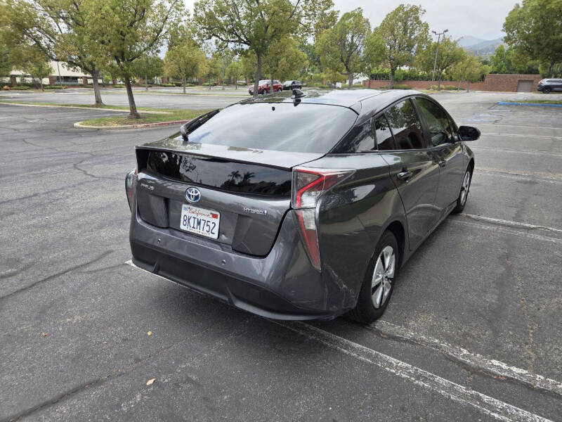 2017 Toyota Prius Three