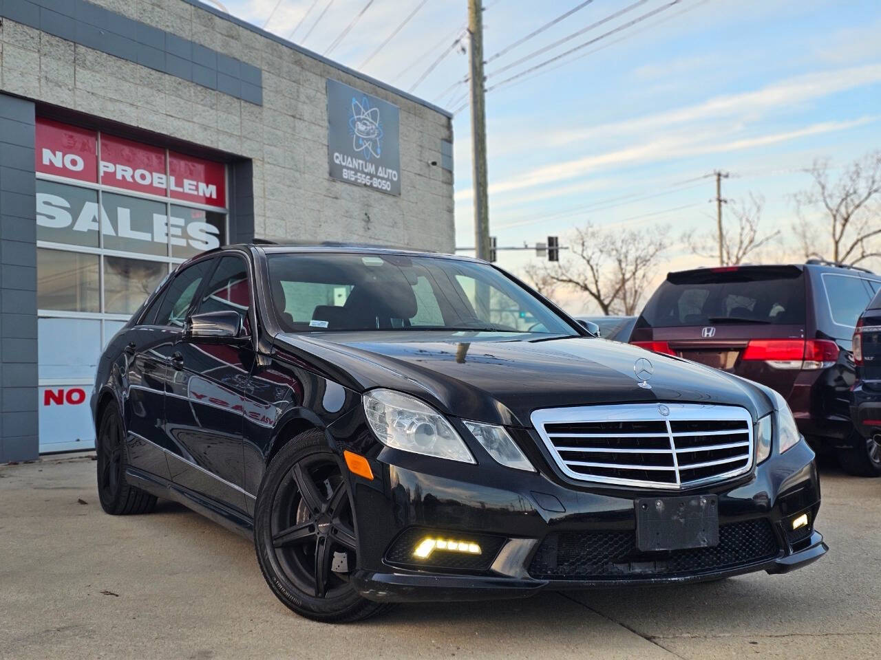 2011 Mercedes-Benz E-Class for sale at Quantum Auto Co in Plainfield, IL