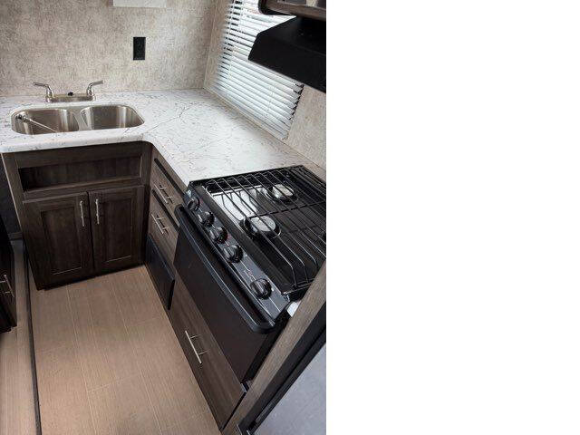 2018 Highland Ridge 2802BH