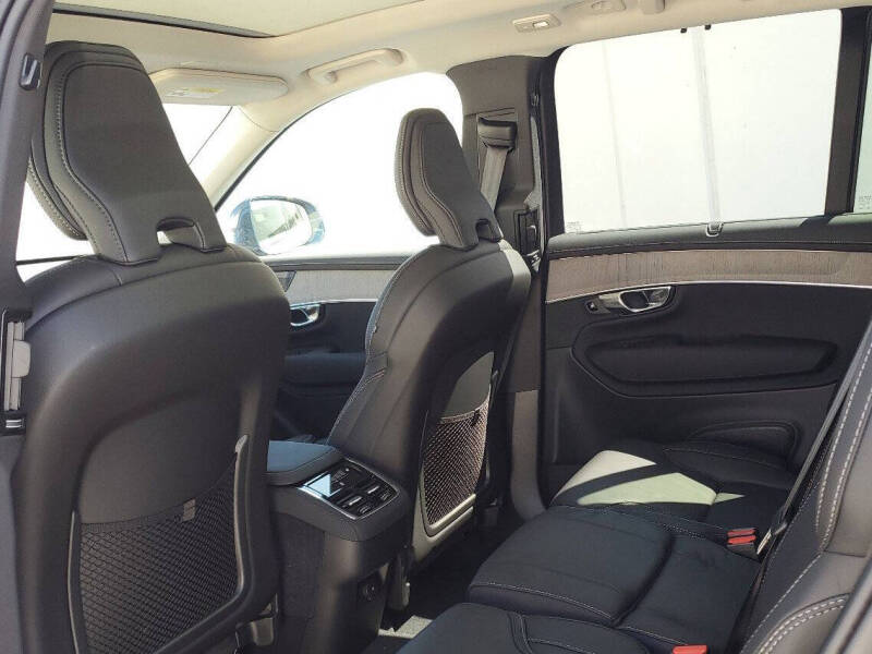 2025 Volvo XC90 B6 Ultra Bright Theme 7P