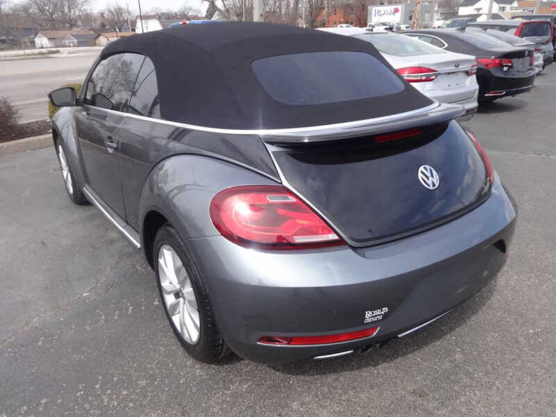 2017 Volkswagen Beetle Convertible 1.8T Classic