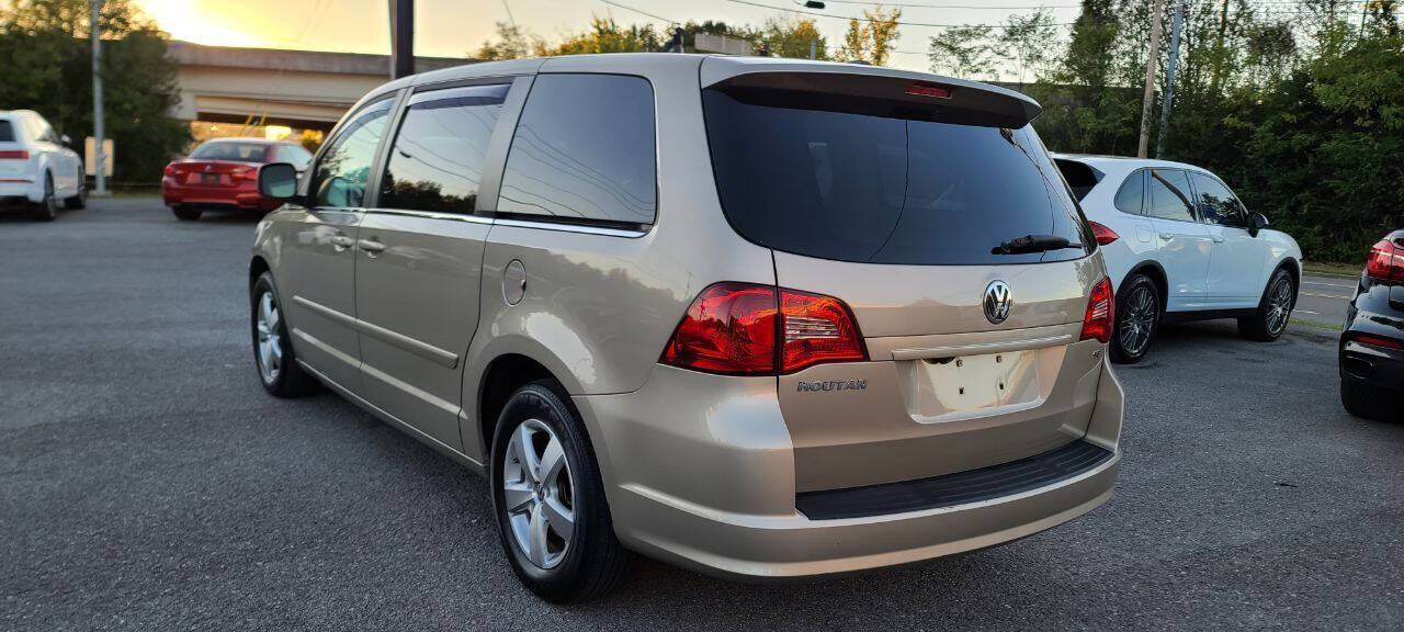 2009 Volkswagen Routan for sale at German Automotive Service & Sales in Knoxville, TN