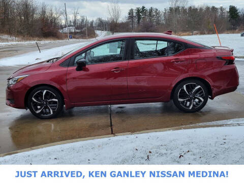 2023 Nissan Versa SR