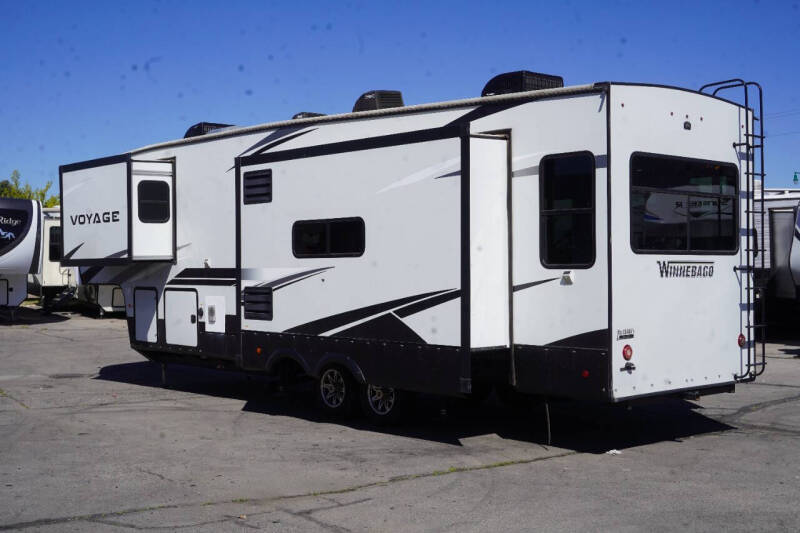 2021 Winnebago Voyage