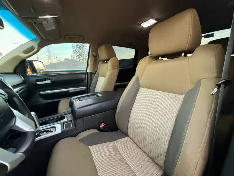 2014 Toyota Tundra SR5